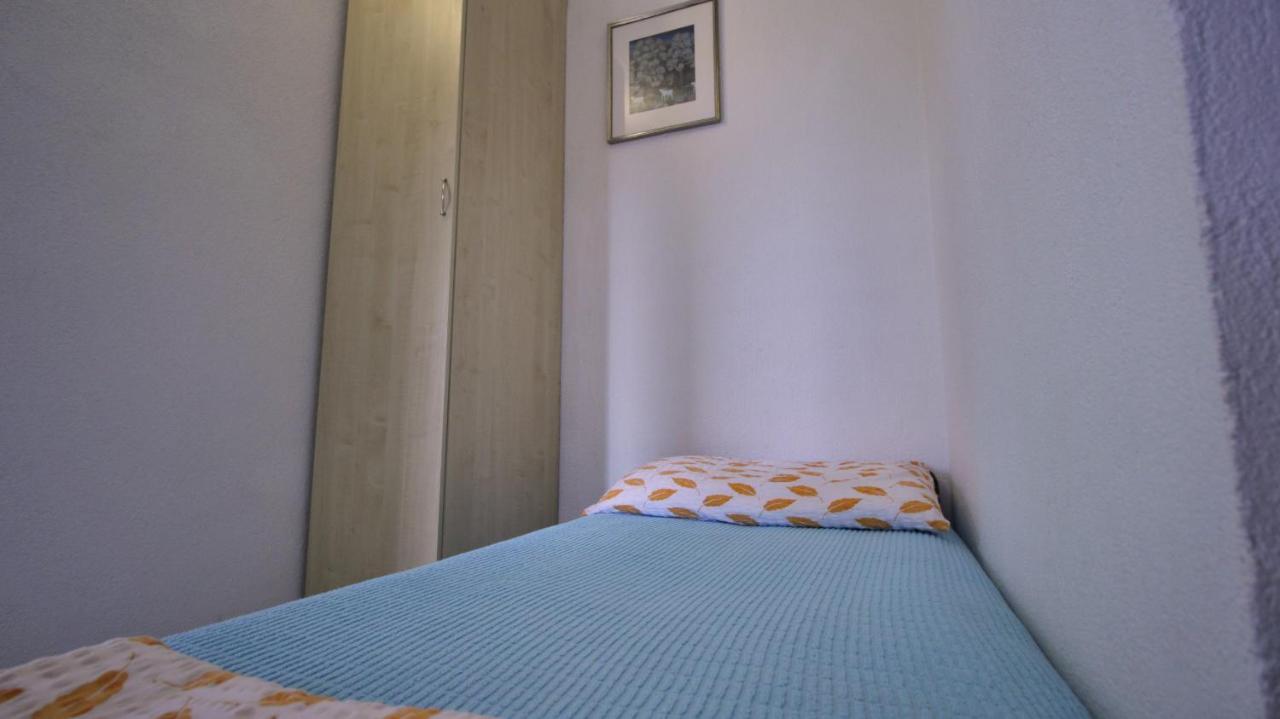Apartments Noemi Malinska Extérieur photo