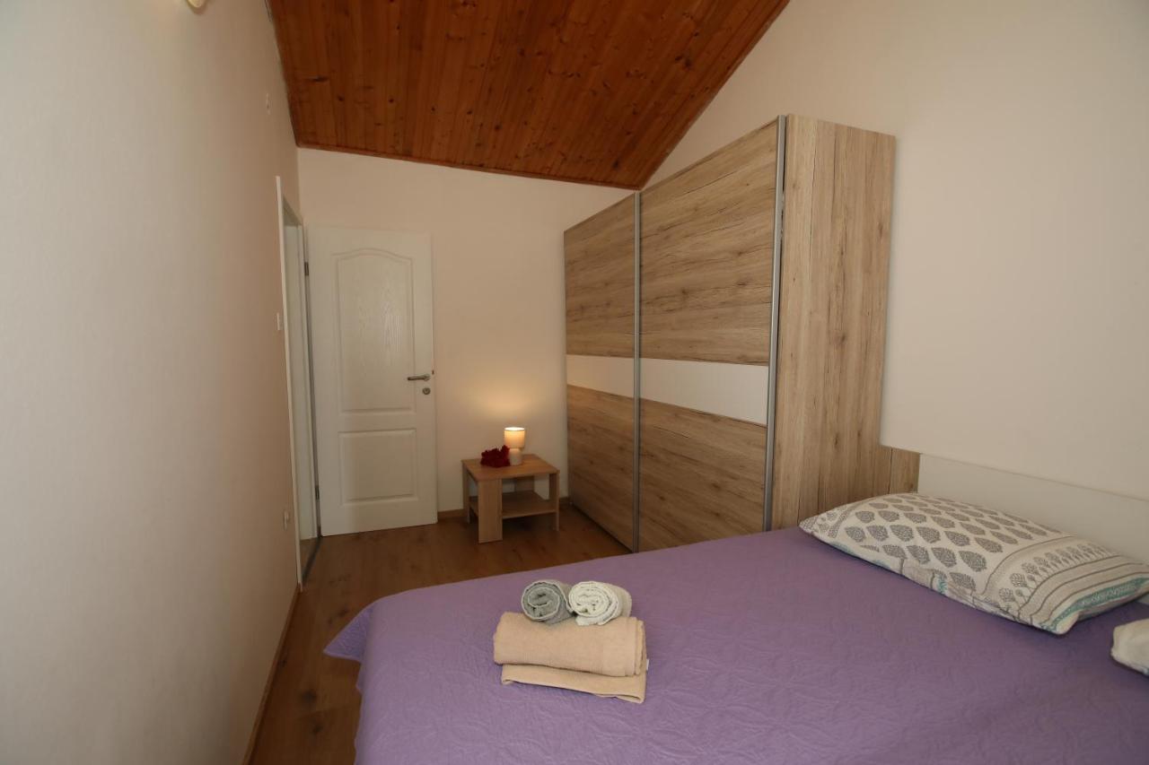 Apartments Noemi Malinska Extérieur photo