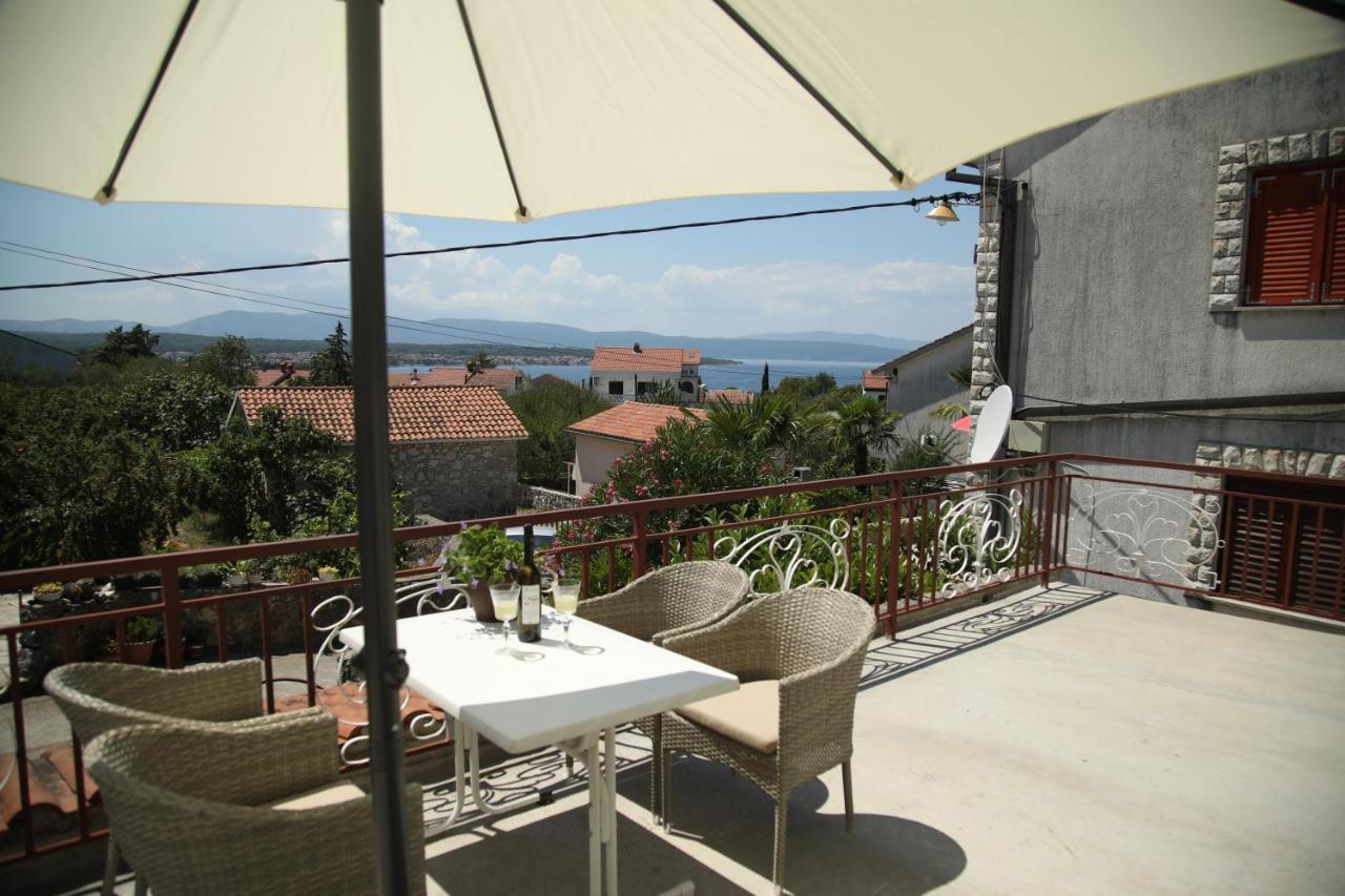 Apartments Noemi Malinska Extérieur photo